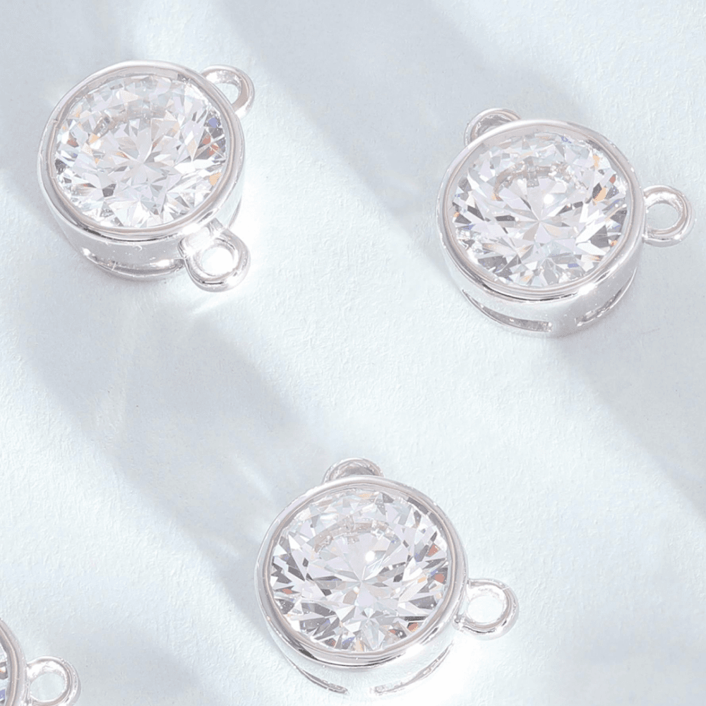 Lyon Petite Bezel Solitaire Pendant